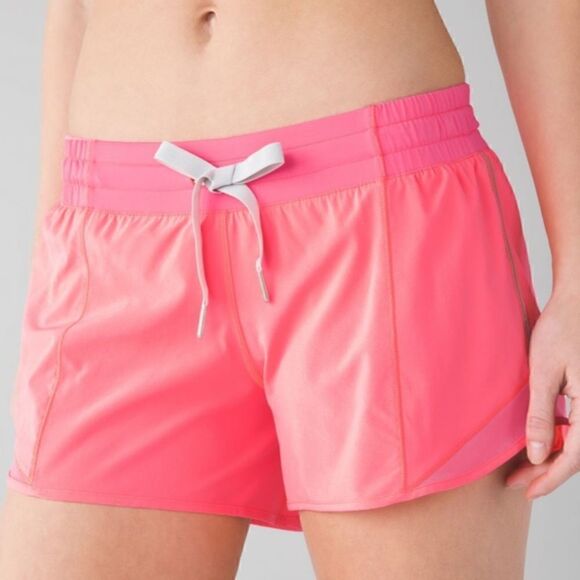 Lululemon Hotty Hot Short 4” - Picture 1 of 9